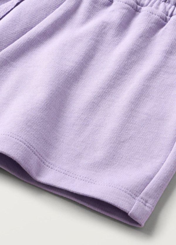 Pantaloni Scurți „Lavender Comfort” - Simplitate și Eleganță în Nuante de Lila