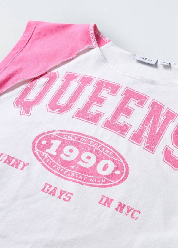 Tricou „Queens 1990” - Look Urban cu Accente Retro